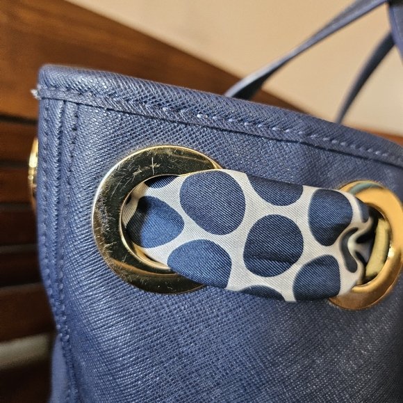 Michael Kors Saffiano Leather   Shoulder Bag With Silk Scarf! - Picture 15 of 15